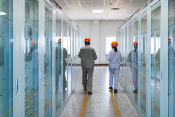 智能合约如何实现去中心化治理？