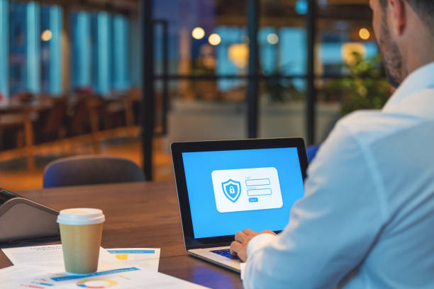 硬件钱包的安全性是否受限于其连接的设备？